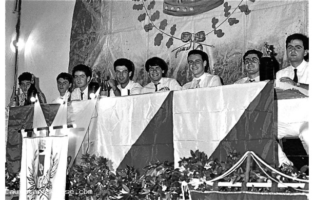 1986  Tavolo donore della cena della vittoria al Cinema Teatro Ravvivati