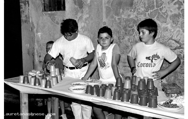 1987 - Servizio bibite e stuzzichini, prima della cena  della Corona