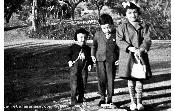 1958, 18 Gennaio - I Ciacci con i vestiti della festa