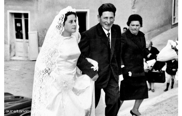 1964, Sabato 11 Aprile - Rosanna accompagnata dai genitori