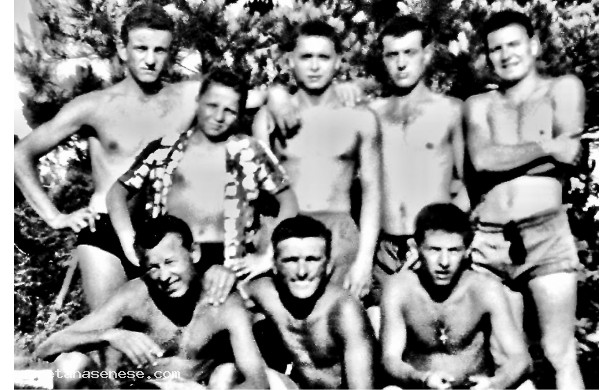 1960? - Fusti ascianesi al mare di Castiglioncello