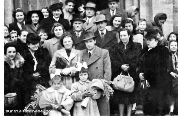 1944, Febbraio - Linda e Giorgio attorniati da parenti e amici