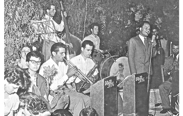 1955 - Si suona all'Arena Italia per l'elezione di Miss Ombrone