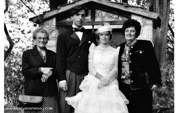 1987, Domenica 4 Ottobre - Gli sposi con la mamma e la nonna di Roberto