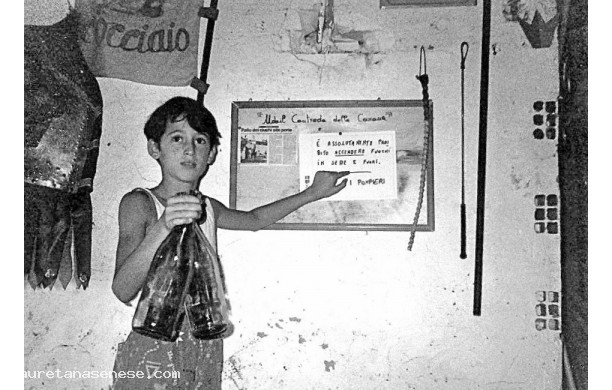 1988 – Avviso: Proibito accendere fuochi nella sede della Corona