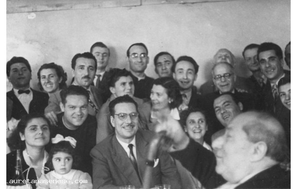 1952 - Gruppo di parrocchiani in riunione