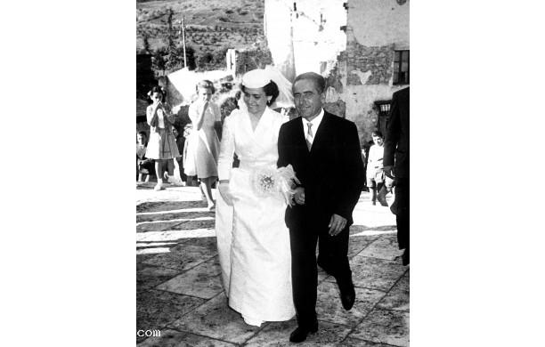1955, Settembre - Palmiero accompagna Graziella in chiesa