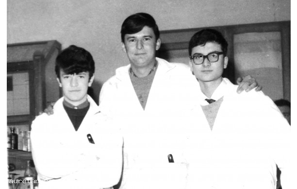 1965 - Amici in laboratorio a Terza Sarrocchi