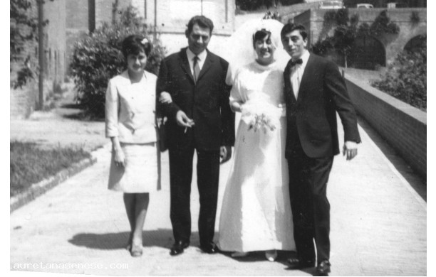 1968? - Emilio e Dina, sposi a Monte Oliveto Maggiore