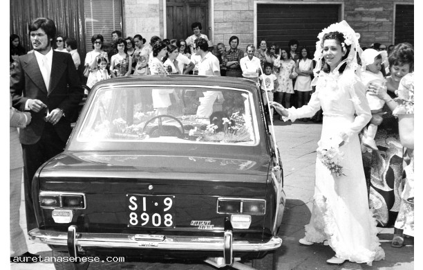 1971, Domenica 27 Giugno -Mario  e Marisa pronti per partire