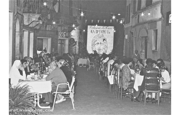 1986 -04- Garbo d'Oro, il cenone del Menciaiolo lungo Corso Matteotti
