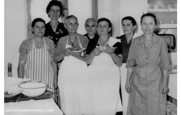 1964? - Pranzo di nozze in casa Ciacci: le cuoche