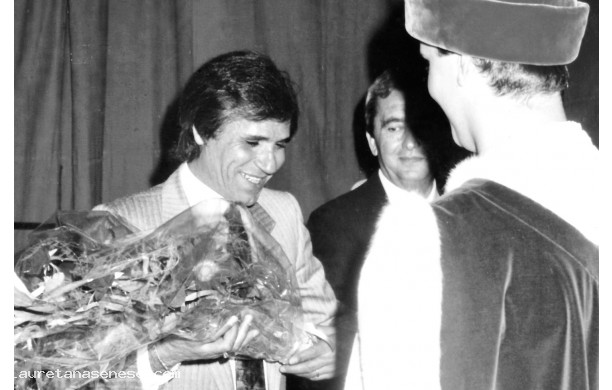 1985 - Garbo d'Oro, omaggio floreale dalla contrada dellOca