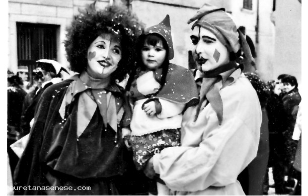 1992 - Carnevale Di Meio: Famiglia in maschera