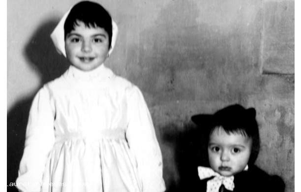 1967 - Due piccole mascherine