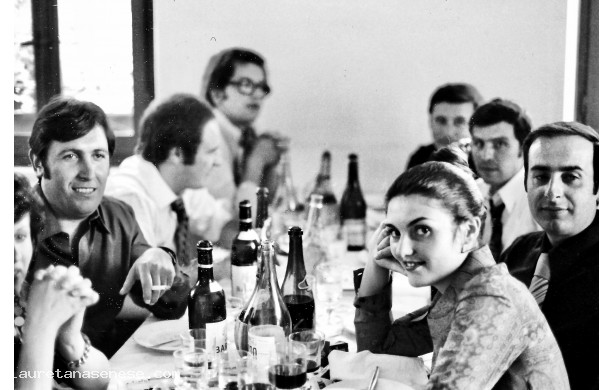 1973, Domenica 29 Luglio - Amici al matrimonio di Mario e Daniela