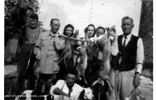 1949 - Un bel bottino di lepri