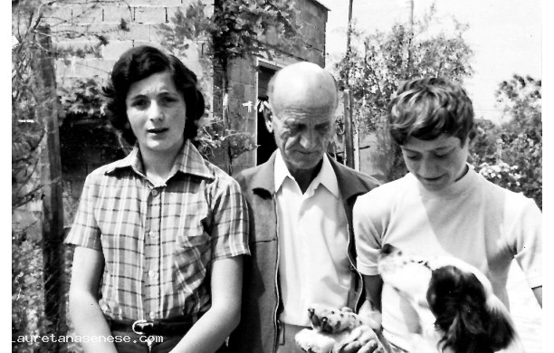 1976 - Babbo e figli con cane al seguito