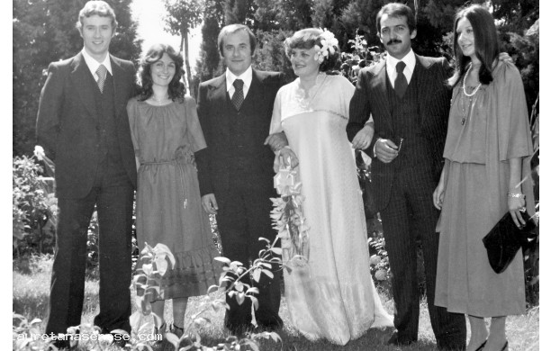1977, Domenica 11 Settembre - Gli sposi con i loro testimoni