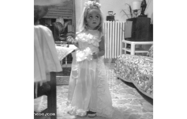 1994 - A sei anni, gi vestita da sposa