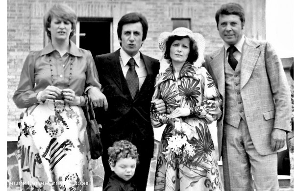 1975, Luned 2 Giugno - Luciana e Giuseppe con i parenti francesi