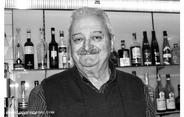 2012 - Bar Piramidi: quello dietro il banco