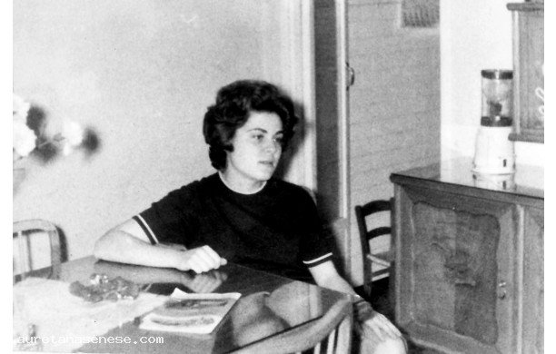 1960 - Un fiore di Ragazza a casa della nonna