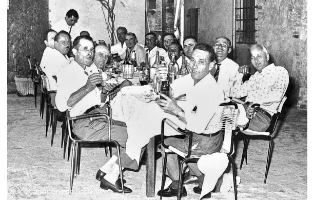 1970, Domenica 13 Settembre - Pranzo dei cinquantenni dal Cannelli