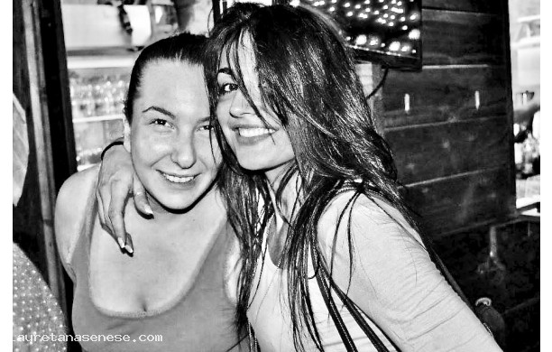 2016, Agosto - Primo piano di belle citte