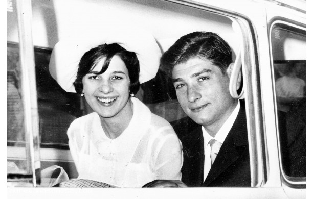 1964, Domenica 27 Settembre - In auto dopo la cerimonia