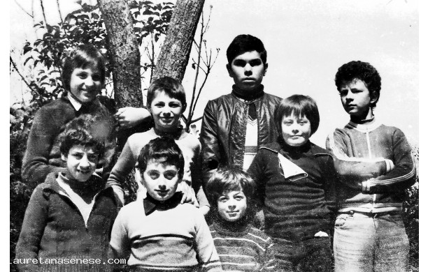 1975? - Gruppo di compagni di scuola