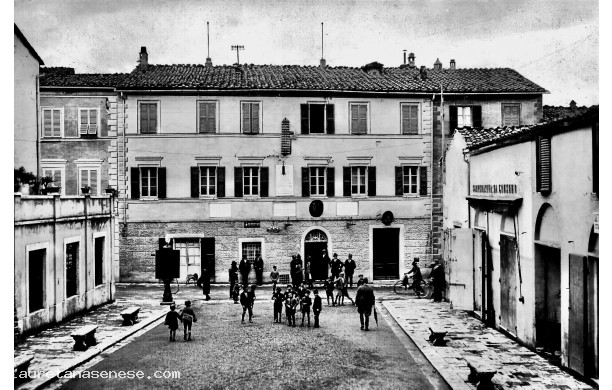 1928 - Piazza Garibaldi vista da via Mameli