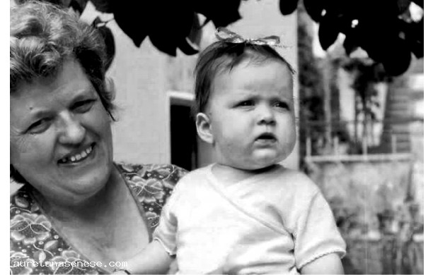 1987 - Nonna e nipotina