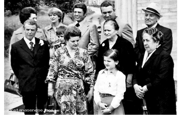 1975 - La famiglia Tozzi al matrimonio di Luciana
