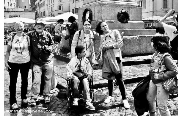 2013, Maggio - Gitanti a Campo dei Fiori