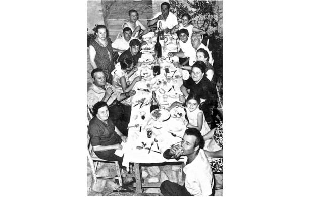 1966 - Tavolata all'aperto della ditta Bernini e dintorni