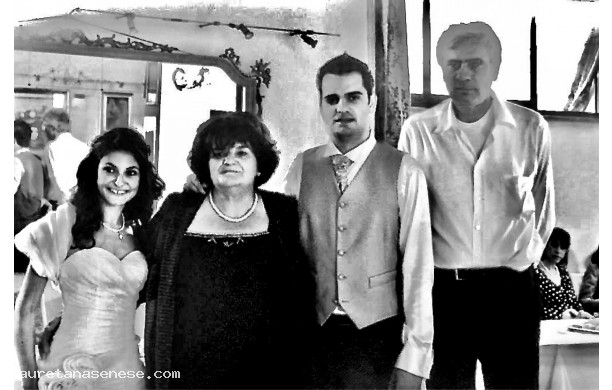 2011, Sabato 21 Maggio - Lorenzo si sposa in Sardegna