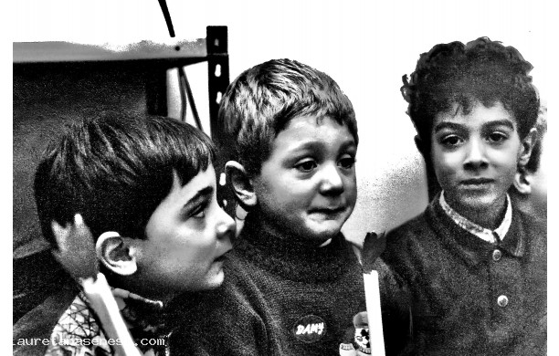 1992 - Tre bambini alla recita di Natale