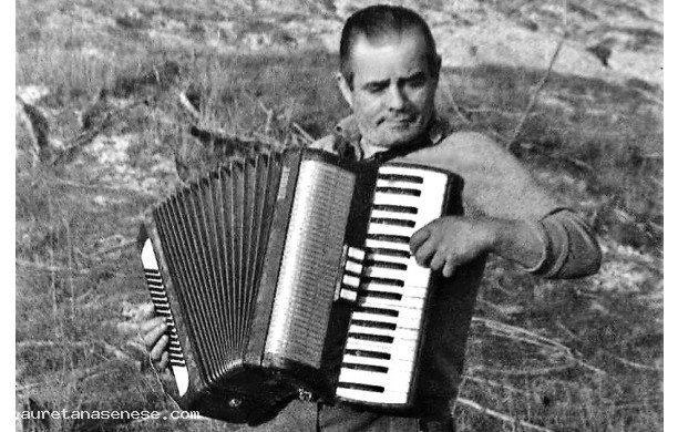 1973 - Il Golo con la sua fisarmonica a San Romano