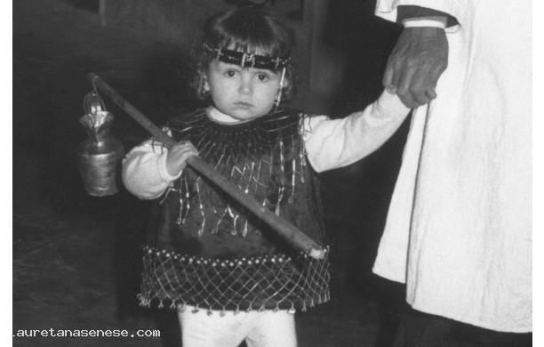 1966 - Un piccolo Cireneo alla processione