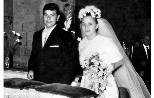 1966, Domenica 28 Agosto – Luciano e Rosanna Biancucci, alla fine del rito religioso