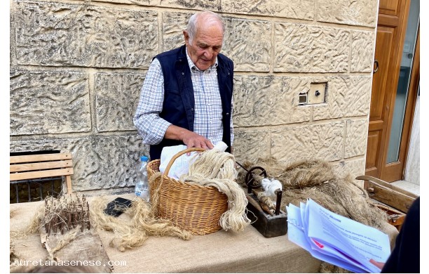 2025, Domenica 12 Ottobre - Il funaio alla Festa Contadina