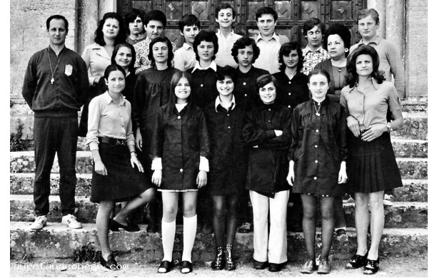 1972 - Insegnanti e alunni di Terza Media