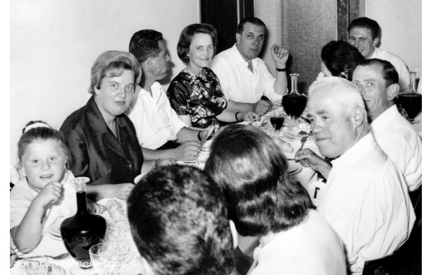 1963, Luned 29 Luglio - Partecipanti al pranzo di nozze di Mario Giardi