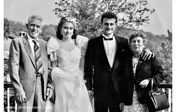 1988, Domenica 8 Maggio - Gli sposi con i nonni dello sposo