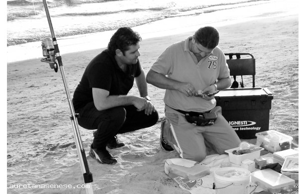 2012 - Pesca autunnale in riva al mare