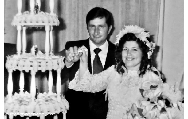 1973, Venerdì 2 Giugno - Ivana al taglio della torta