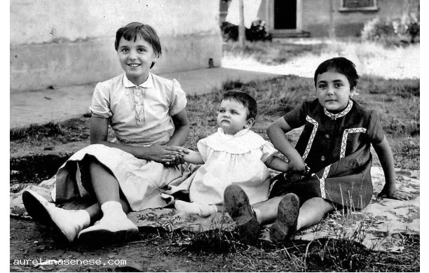 1954? - Marzia con altre due bambine