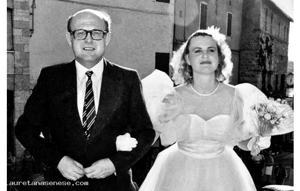 1983, Sabato 30 Luglio - Romano accompagna la figlia maggiore all'altare