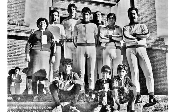 1977, 20 Novembre - La squadra AscianoMobili che partecipa a una competizione a Sinalunga